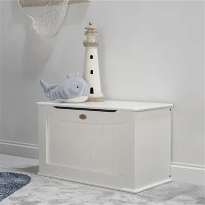 Škatla za igrače v otroški sobi