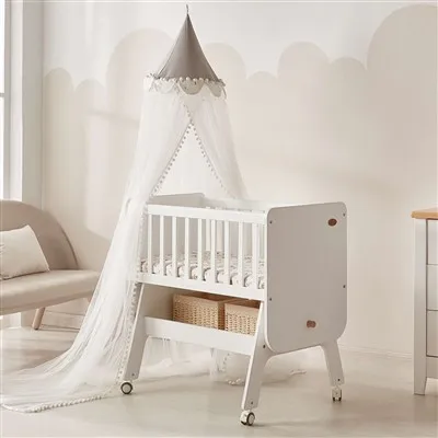 Lesena gugalna zibelka